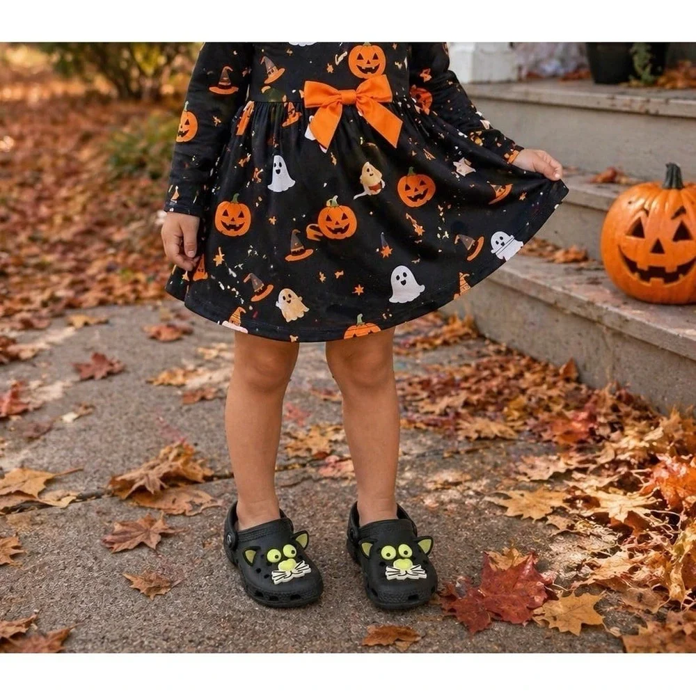 Crocs Glow in the Dark Black Kitty Cat (sz. 7)